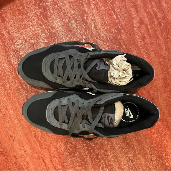 Nike Venture Runner, black/grey, men’s US 10, new - Picture 4 of 7